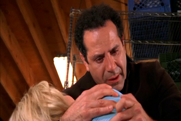 Adrian Monk holding the dying imposter 'Trudy'
