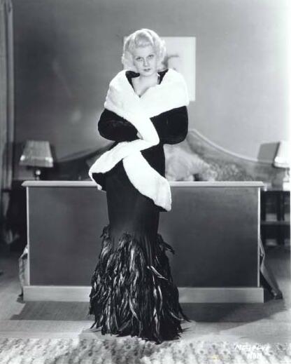 Jean Harlow in feather and furs