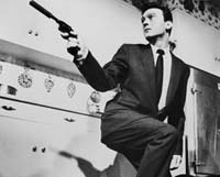 Laurence Harvey in action as Raymond Shaw