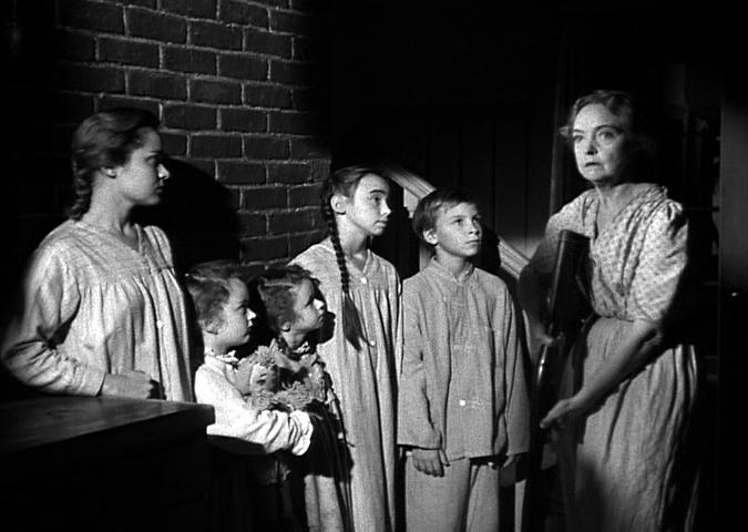 left to right: Gloria Castilo, Sally Jane Bruce, Cheryl Callaway, Mary Ellen Clemons, Billy Chapin, Lillian Gish