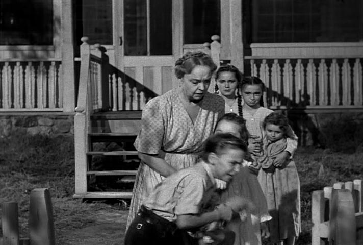 Billy Chapin and Lillian Gish in NIght of the Hunter