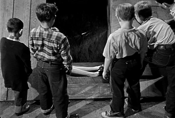 children discover a dead body