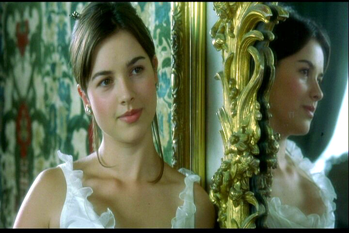 beautiful Amelia Warner