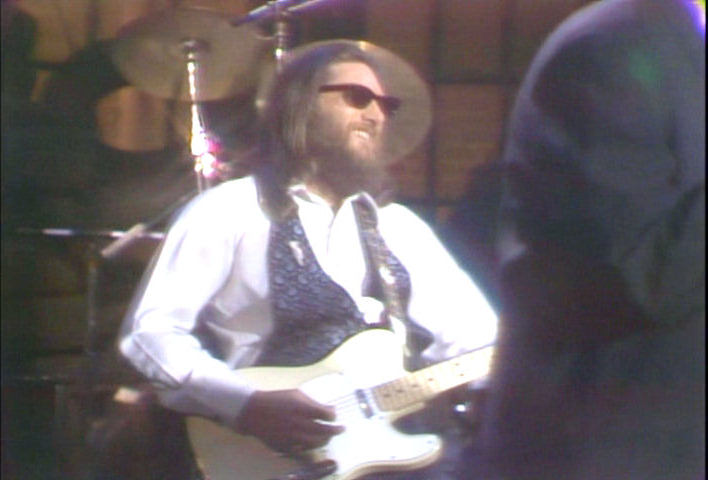 Steve Cropper playing guitar