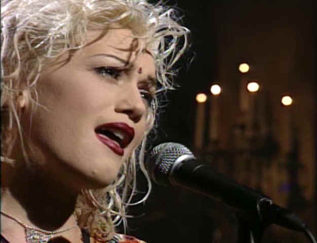 Gwen Stefani singing on Saturday Night Live 1996