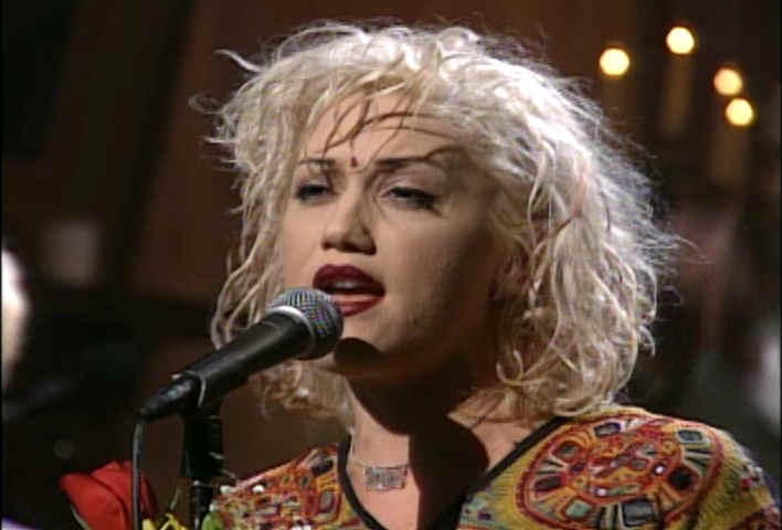 Gwen Stefani bad hair day?