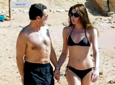 Nicolas Sarkozy and Carla Bruni in a bikini