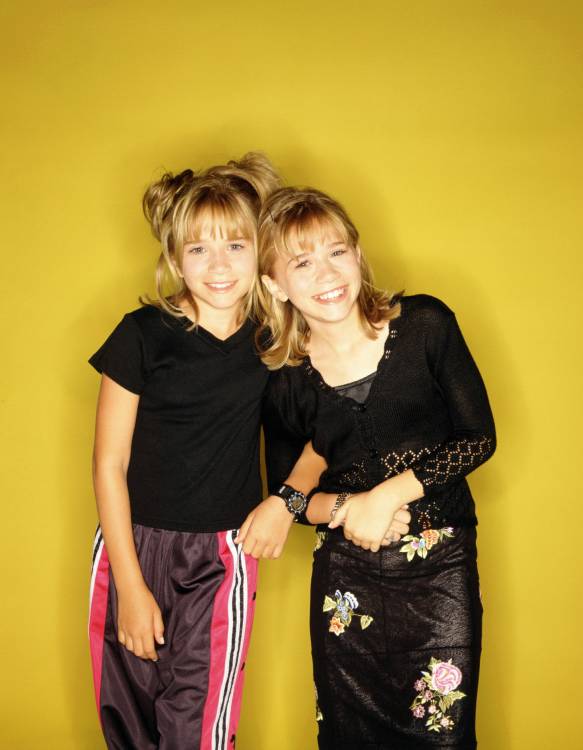 cute pubescent twin sisters Mary-Kate and Ashley Olsen