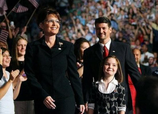 Sarah, Todd and proud daughter Piper Palin