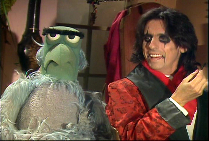Alice Cooper says thanks for the compliment