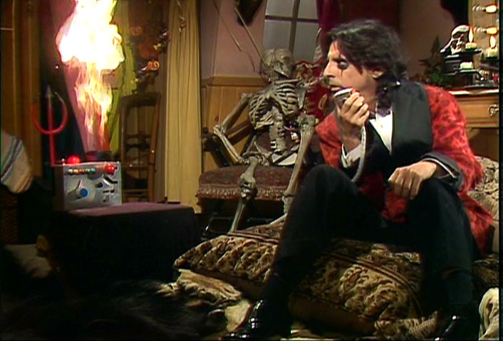 Alice Cooper's "boss" expresses his displeasure