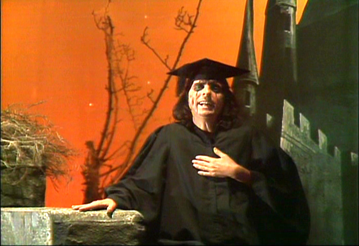 Alice Cooper, scholar, on The Muppet Show