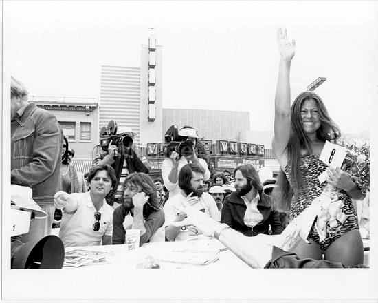 young Beach Boys judge a beauty contest