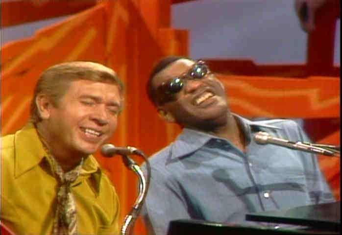 Ray Charles singing with Buck Owens in 1970