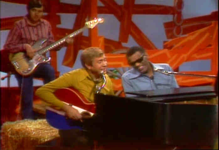 Ray Charles and Buck Owens singing "Cryin' Time" on Hee Haw, 1970