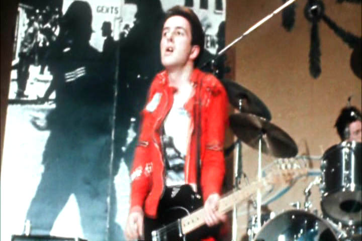 Joe Strummer, 1977 live on stage