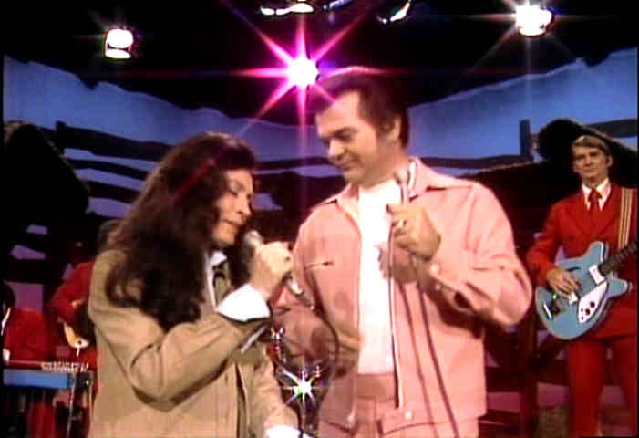 Loretta Lynn and Conway Twitty 1974 image