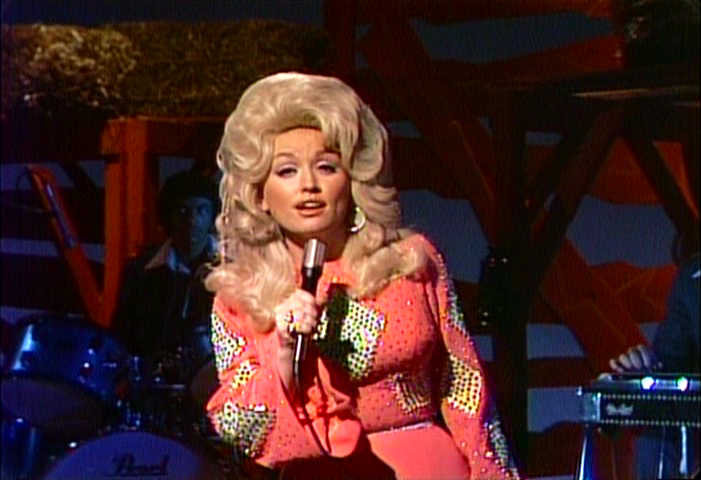Dolly Parton singing on Hee Haw, 1975