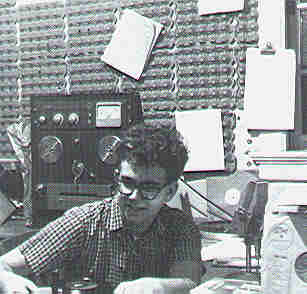 young Dr Demento aka geeky looking Barry Hansen, age 19