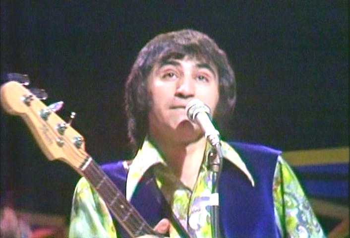 Joe Long playing bass with the 4 Seasons, 1971 image