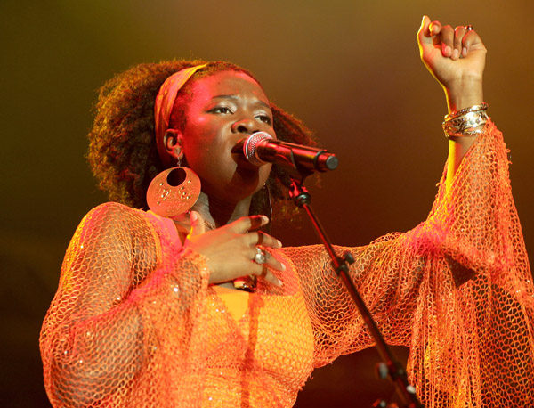 India Arie Simpson on stage