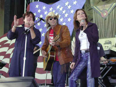 John Mellencamp and Neil Young at Farmaid 2001