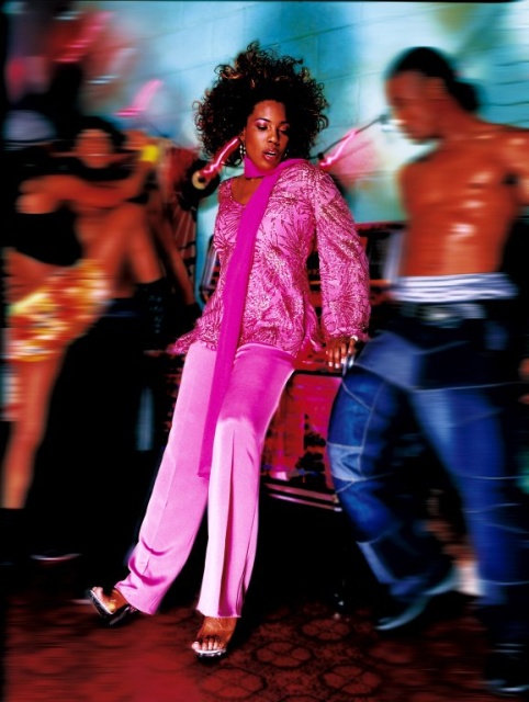 Macy Gray is hot in pink