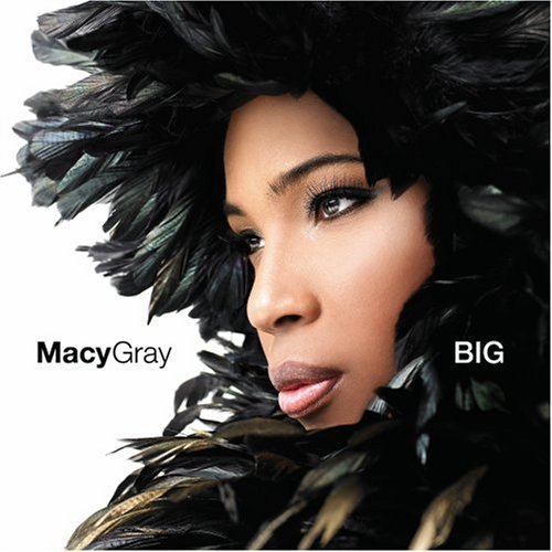 Macy Gray has beautiful lips