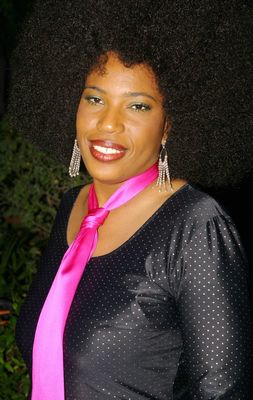 Macy Gray is hot