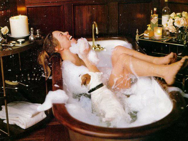 Mariah Carey bath