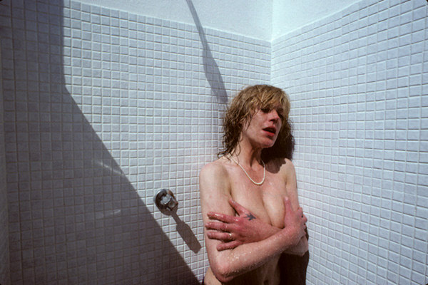nude Marianne Faithfull in the shower