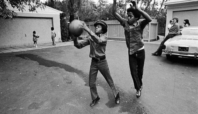 Michael Jackson playing basketball