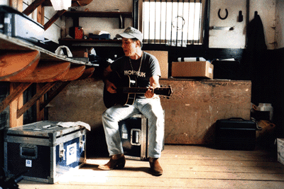 Paul Simon rehearsing