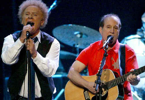 Mature Simon and Garfunkel on stage