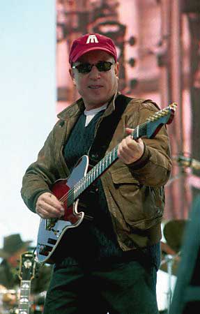 Paul Simon onstage