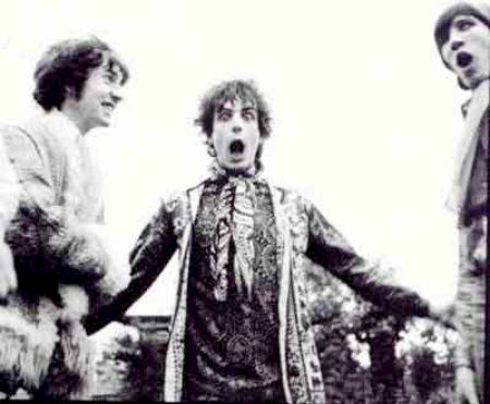 Syd Barrett gets his crazy on