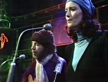 Linda and Richard Thompson singing