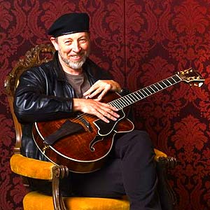 Richard Thompson cracks a smile!