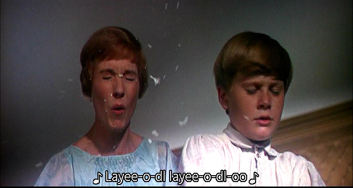 Julie Andrews gets foam in the face