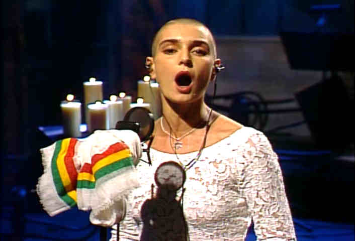 Sinead O'Connor performs Bob Marley's "War" on SNL, 1992