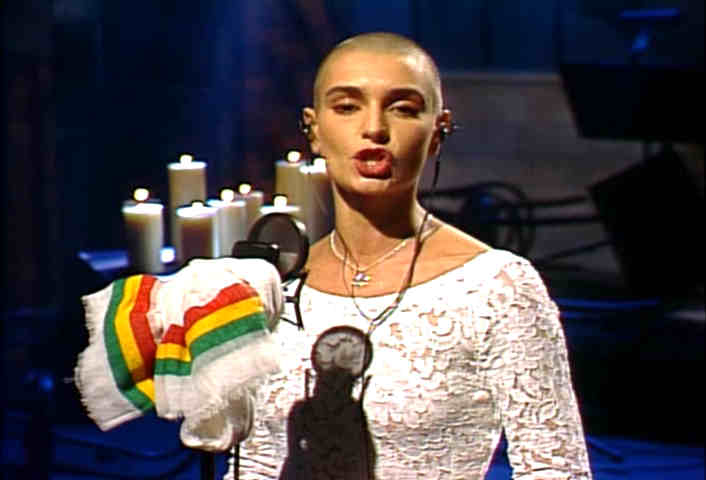 Sinead O'Connor performs Bob Marley's "War" on SNL, 1992