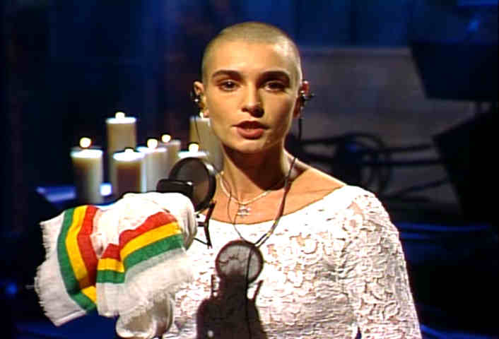 Sinead O'Connor performs Bob Marley's "War" on SNL, 1992