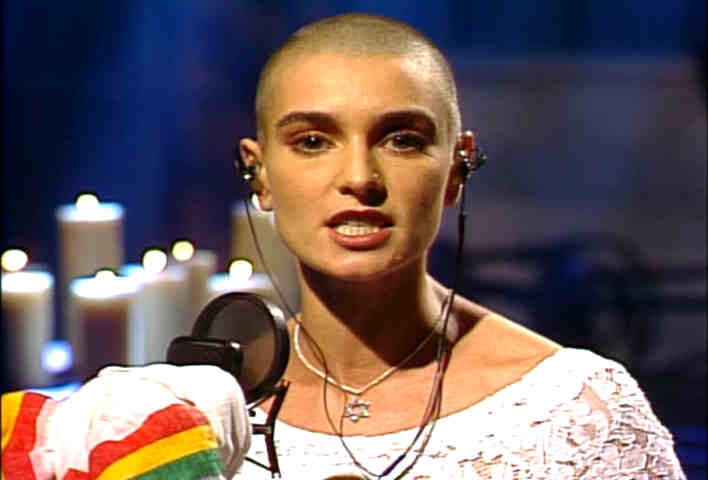 Sinead O'Connor 1992 pope incident image