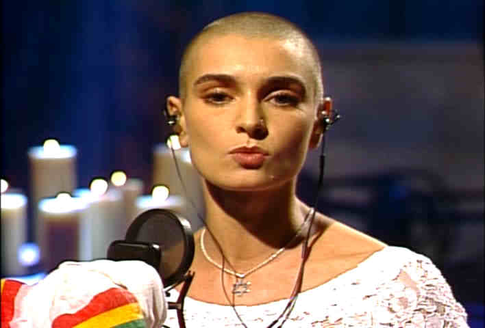 Sinead O'Connor puckers up for the pope on SNL