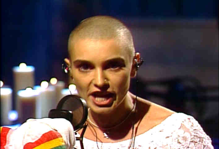 Sinead O'Connor is super cereal on Saturday Night Live, 1992