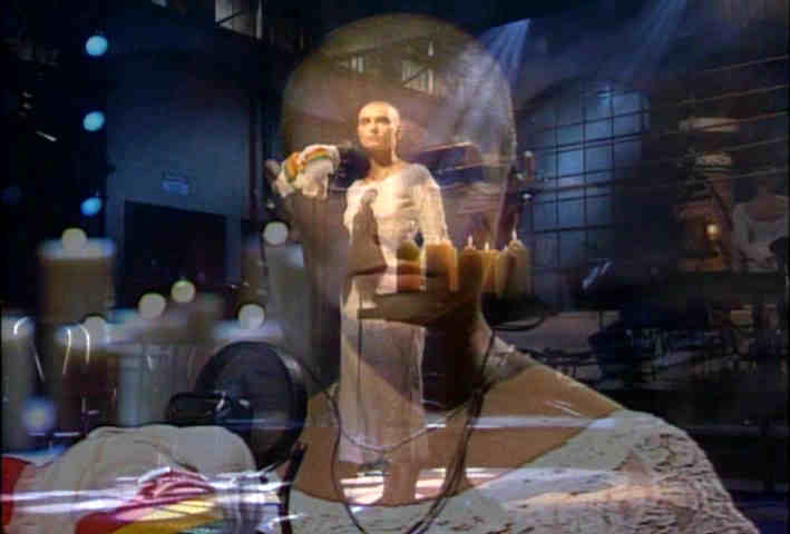 Sinead O'Connor Saturday Night Live, 1992 image