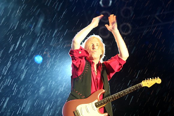 Tom Petty Singing in the Rain