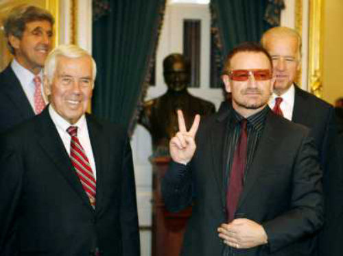 Bono, world statesman, with US Senators John Kerry, Richard Lugar and Joe Biden