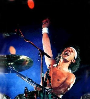 triumphant Alex Van Halen