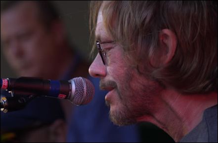 closeup of Warren Zevon